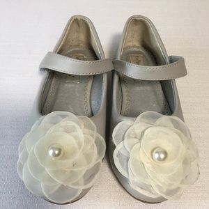 TRISH SCULLY CHILD Mary Jane gray shoes Flower accent strap SHOES 14 1 EUC
